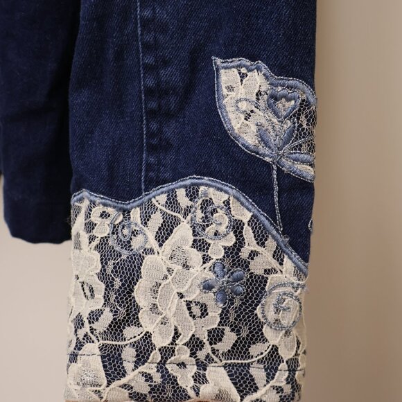 Choices Stunning Denim Jacket with Lace Applique accents Size Petite Medium - Picture 9 of 16